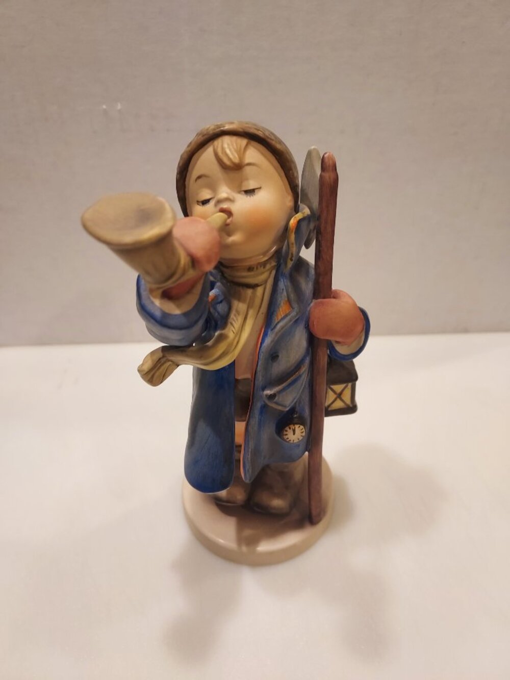 Hummel Figurine "HEAR YE, HEAR YE" ~ 7 1/2" Tall ~ - Picture 2 of 9